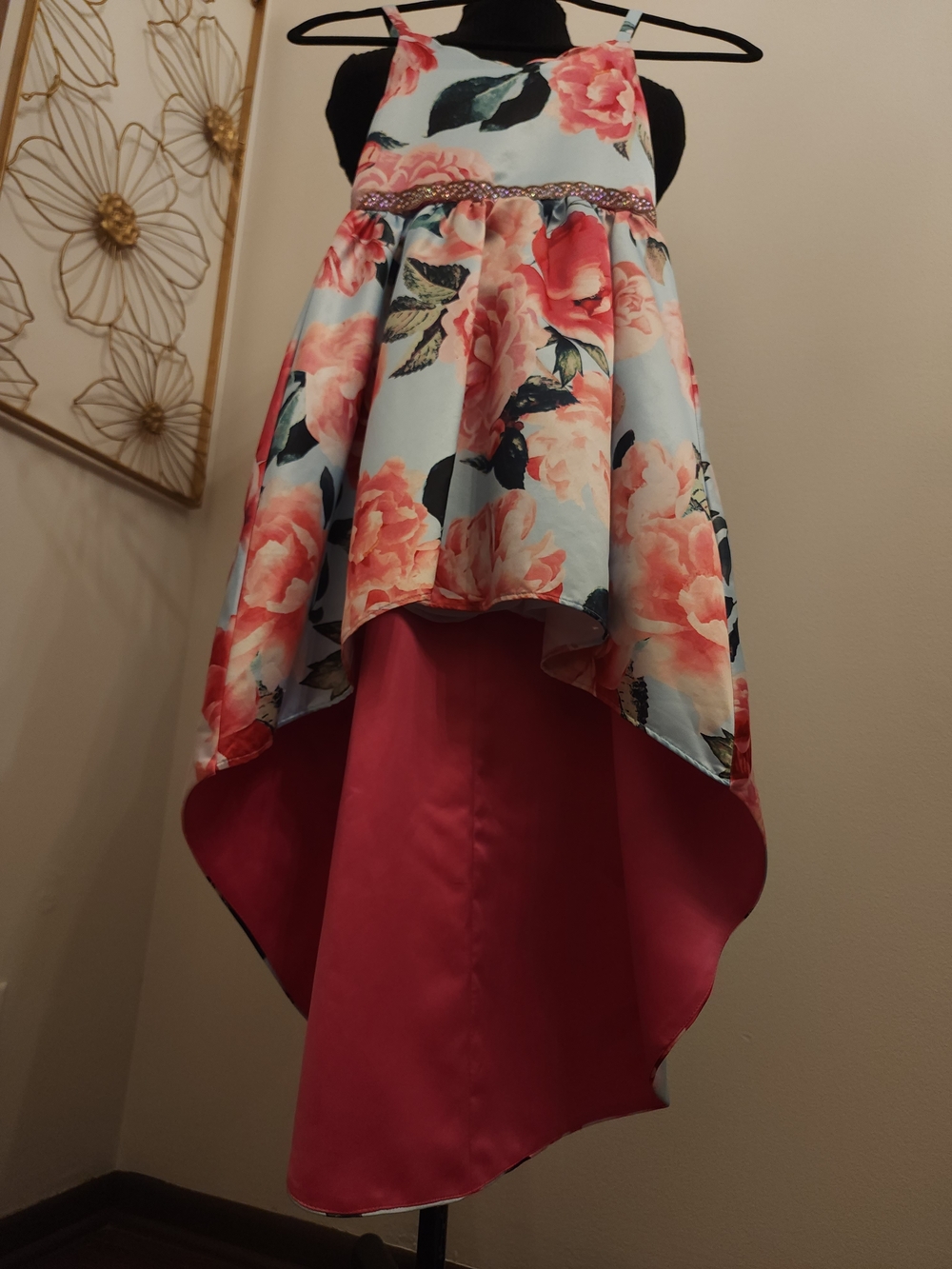 Beautiful Flower Dress - Picture 4 of 8